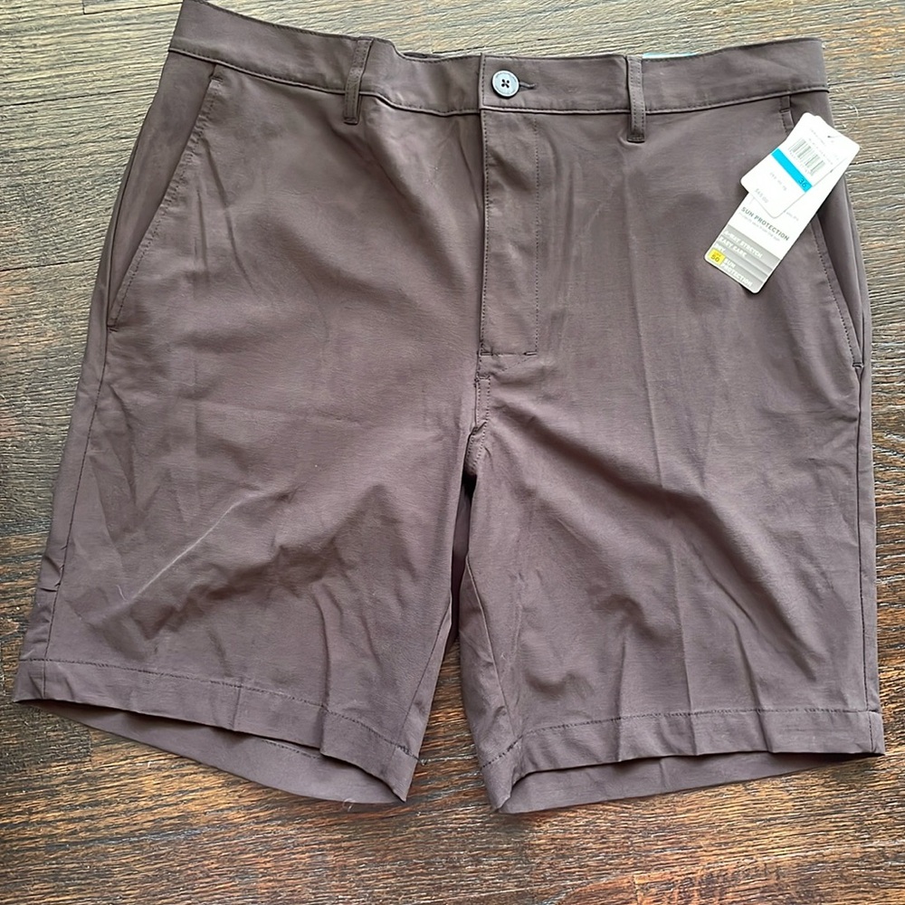 NWT Grand Slam men’s 36 performance shorts.